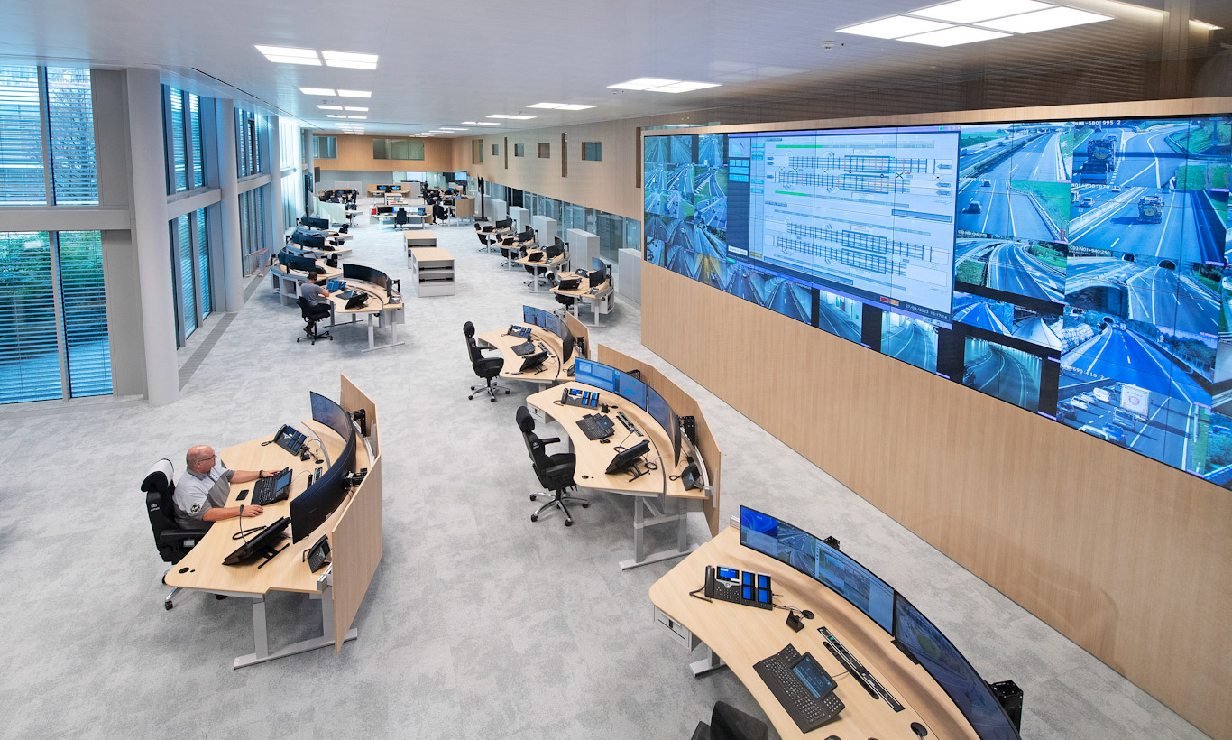 Lausanne’s state-of-the-art Alarm Receiving Center (ARC) goes live with high-performance workplace solutions from WEYTEC
